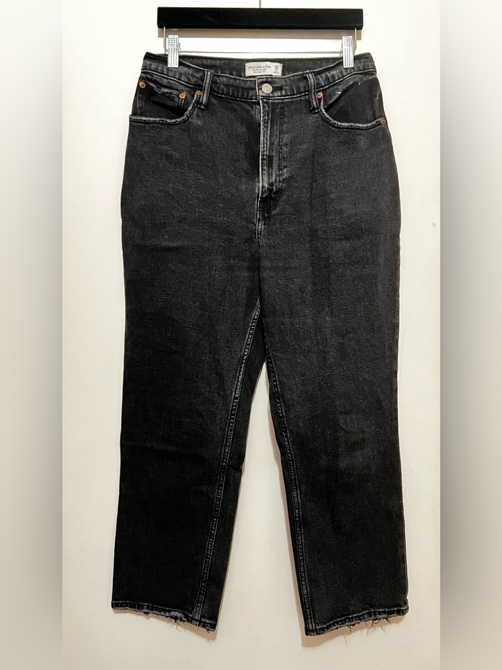 Abercrombie & Fitch The Ankle Straight Ultra High Rise Washed Black Jeans